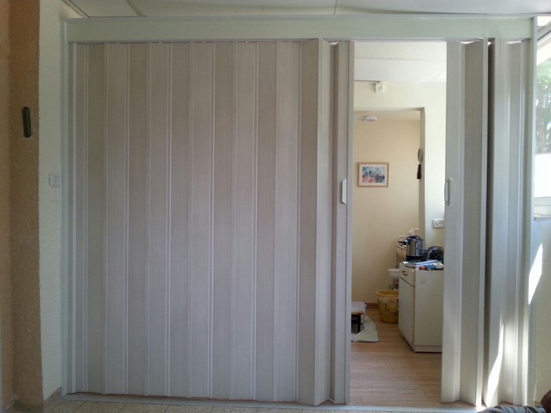 מחיצות מתקפלות