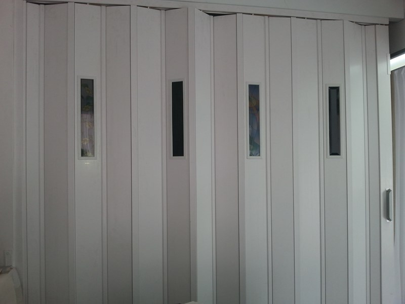 מחיצות מתקפלות